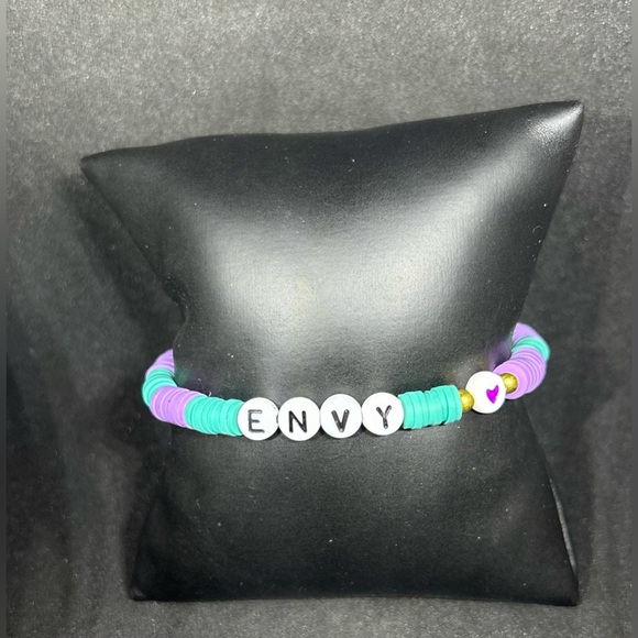 Envy (Inside Out) Heishi Bracelet - Picture 1 of 9